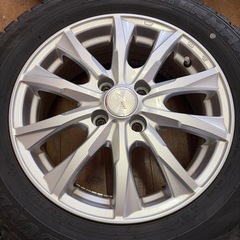 バリ溝　185/65r15 スタッドレス ダンロップウィンターマックス　21年製　アクア の画像