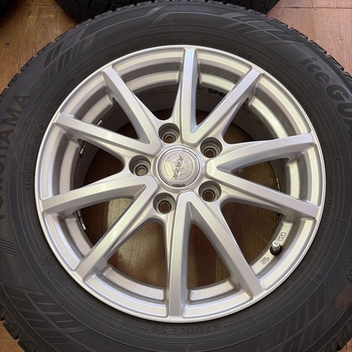 バリ溝　195/65r15 スタッドレス　ヨコハマ　アイスガードig60 22年製  ノア　ヴォクシー　エスクウァイア