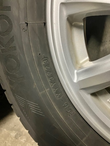 スタッドレス　185 70 R14 ホイール付き　4本　ノート　アクア　フィット　デミオ　マーチ