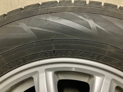 スタッドレス　185 70 R14 ホイール付き　4本　ノート　アクア　フィット　デミオ　マーチ