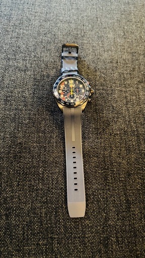 TAG Heuer フォーミュラ1 × Red Bull Racing 限定モデル