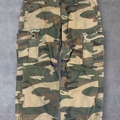 アバクロンビーアンドフィッチ 迷彩 カモフラ カーゴパンツ Lサイズの画像