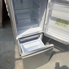 冷蔵庫　SHARPの画像
