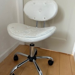 合皮 デスクチェア　の画像