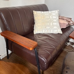 ニトリ　2人用ソファー合皮タイプ　の画像