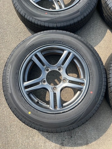 新品未使用品　　ジムニーのノーマルタイヤ
