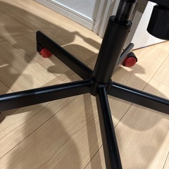Silla para juegos IKEA HUVUDSPELARE (1 año de uso, buen estado)の画像
