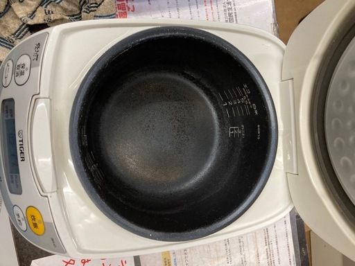 炊飯器 5合炊き タイガー ホワイト JBH-G101  リサイクルショップ宮崎屋　佐土原店　26.3.30