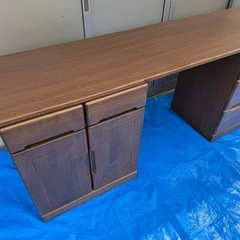 ちょっと珍しい机のような収納タンス中古品の画像