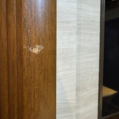 【無料】大型ガラス扉付き収納棚（食器棚・本棚）｜引き取り限定の画像