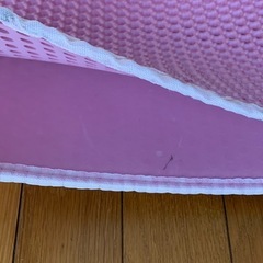 猫トイレの下に敷く砂受けマット【小・ピンク】の画像