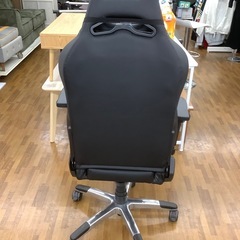 AK Racing ゲーミングチェアの画像