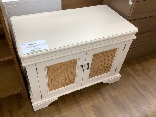 90分の無料軽トラック貸出サービス！LAURA ASHLEY テレビボード 