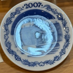 4B8046【ロイヤルコペンハーゲン】ミニイヤープレート 2007年 アマリエンボー宮殿の中庭にある騎馬像の画像