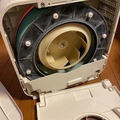 ディスク気化式加湿器(三菱SV-DK807-W) / Humidifier の画像