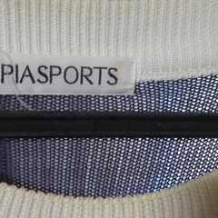 透かし編みプルオーバーの画像