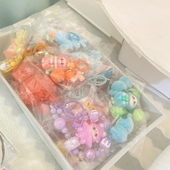 閉店-在庫処分-キーホルダー50点の画像