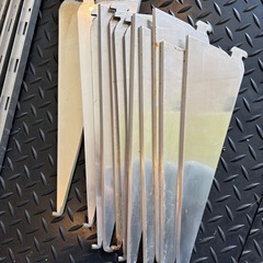 ガラス製の棚の画像