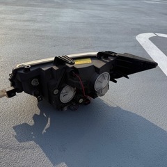 デリカD5 前期　DBA-CV5W 純正ヘッドライト　の画像