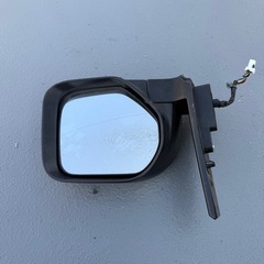 デリカD5 前期　DBA-CV5W 右サイドミラーの画像