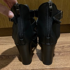 厚底サンダルの画像