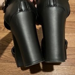 厚底サンダルの画像