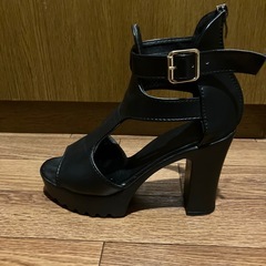 厚底サンダルの画像