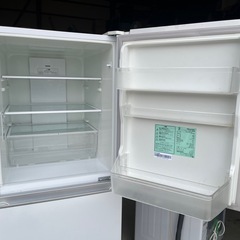 大特価品　２０２０年製　Ｈｉｓｅｎｓｅ　冷凍冷蔵庫　２８２Ｌ　３ドア　右開き　ホワイト　大容量ドアポケット　ガラス棚　ドアアラーム　ＨＲ－Ｄ２８０１Ｗの画像