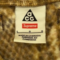 supreme シュプリーム　メンズ　パーカーの画像