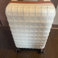 キャリーケース（機内持ち込み可）の画像