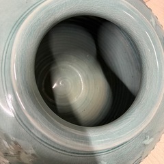 青磁器 花瓶 花器 飾り壺  透かし彫り 網目透かし 雲鶴文 大型の画像