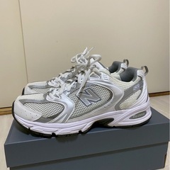 NB530 スニーカー の画像