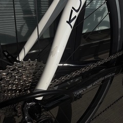 自宅内保管　KUOTA KHARMA  51サイズ(適正身長165〜175cm)【シマノ105 R7000 2×11速】【カンパニョーロ ゾンダ】の画像