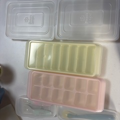 ✳︎離乳食用お皿、保存容器セット✳︎の画像