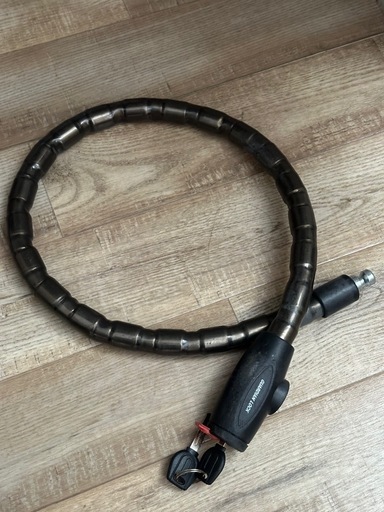 バイクカバー、ヘルメット、チェーン