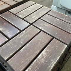 IKEA  ウッドデッキタイル(48枚)の画像