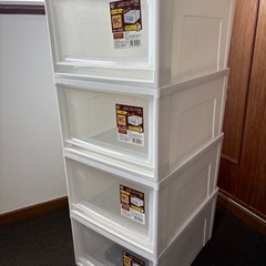 収納ケース4つ　アイリスオーヤマの画像