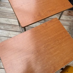 学校の机＆椅子の画像