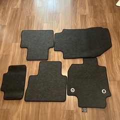 トヨタ　TOYOTA ハリアー　ハリアー80 フロアマット　マット　純正の画像
