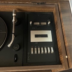 レコードプレイヤーの画像