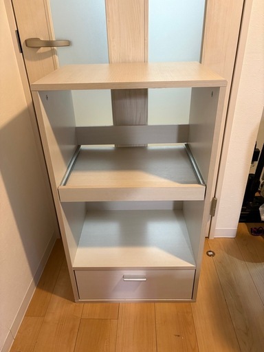 ホワイトウッド調食器棚キッチンボード棚 (え。) 春日部の家具の中古 