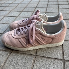 アディダススニーカー  25cmの画像