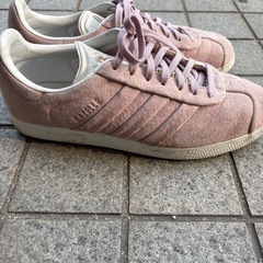 アディダススニーカー  25cmの画像