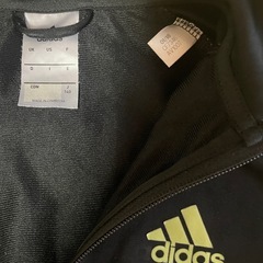 adidas  140 訳あり　上着の画像