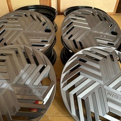 スチールホイールとホイールキャップ4本セットの画像