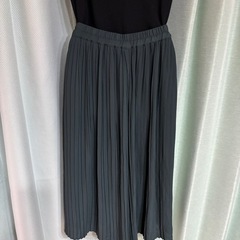 Olive girlグリーンのプリーツワイドパンツ Mサイズ☆の画像