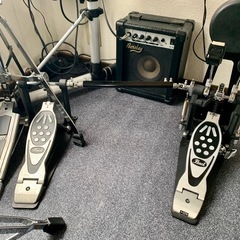 YAMAHA DTXPRESS4 電子ドラムです、格パットの音出し確認済です、パールのツインペダルは、ほぼ新品です、ハイハットスタンドもパールですが、少しキズがあります、取りに来られる方限定にさせて頂きます、ドラムに興味のある方いかがでしょうか、ノークレーム、ノーリターンで、本体全体的に傷も無く美品だと思います、宜しくお願いしますの画像