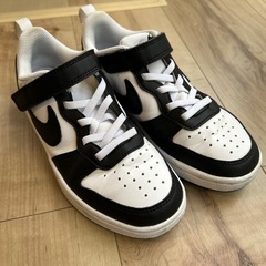NIKE スニーカー　20センチの画像
