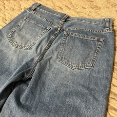 UNIQLOストレートジーンズ25（63.5）の画像