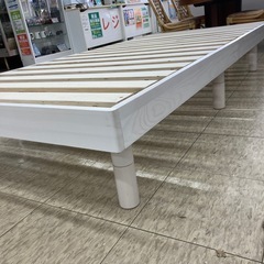 【ジモティー割引で最大15％OFF⭐️】難あり　シングルベッド　フレーム　木製　ホワイト　白の画像